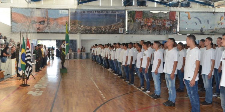 Certificados de reservistas de alistados em 2024 estão disponíveis na Junta Militar de Caraguatatuba