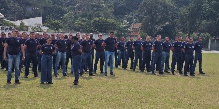 GCM de Caraguatatuba faz treinamento de condução de viaturas junto com a Polícia Municipal de São Sebastião