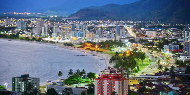 Caraguatatuba se destaca no Litoral Norte com saldo positivo na geração de empregos