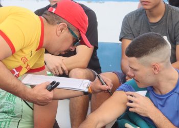 Inscrições para 24 vagas de guarda-vidas temporários da Prefeitura de Caraguatatuba terminam dia 9 de outubro
