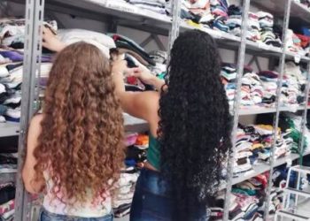 Fundo Social entrega 19 mil peças de roupas e toneladas de alimentos às famílias em vulnerabilidade social neste ano