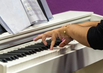 Amostra de piano promete emocionar e alegrar público nesta sexta (18) em Bertioga