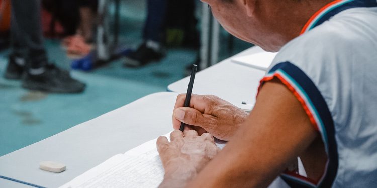 Bertioga abre matrículas para Educação de Jovens e Adultos