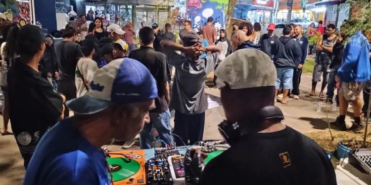  Dia Municipal do Hip Hop “Caraguá Beats” tem seleção de food trucks   