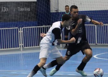 Os Travados/Caiçaras e P. Barcelona avançam para a final do campeonato de Futsal da Série Ouro