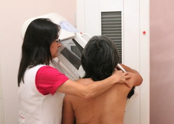 Caraguatatuba promove ações de prevenção do câncer de mama e do colo do útero