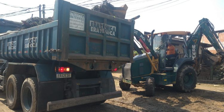 Prefeitura de Caraguatatuba leva serviços de zeladoria ao Jardim Santa Rosa e outros bairros