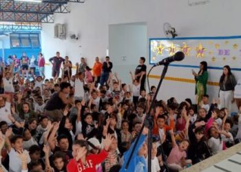 Projeto “Caraguá tem contos” visita escolas municipais