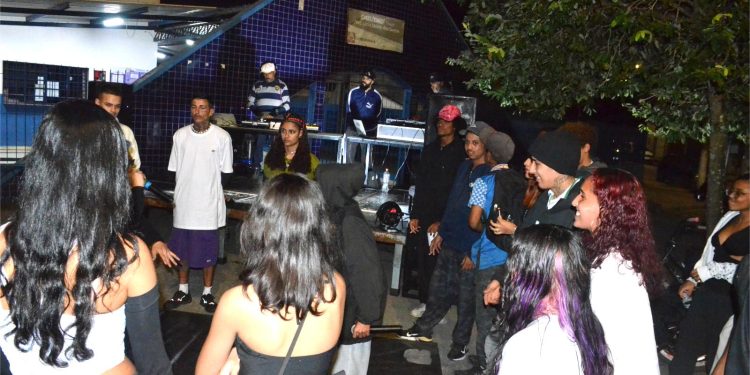 Nesta sexta tem Hip Hop na Praça do Skate do Massaguaçu