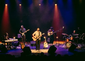 Jamil Pereira lança show “Nevoeiro” no YouTube e celebra o sucesso de seu álbum de estreia