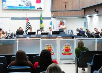 Orçamento de 2025 vai para votação em dois turnos na Câmara de Caraguatatuba