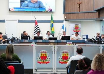 Orçamento de Caraguatatuba para 2025 é aprovado na Câmara Municipal em 1º turno