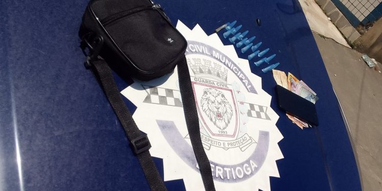 GCM prende suspeitos de tráfico no Centro de Bertioga 