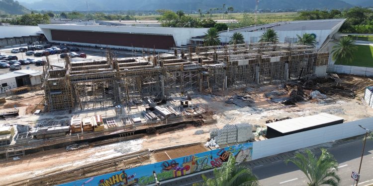 Obras do Hotel Hampton by Hilton avançam no Serramar Shopping em Caraguatatuba   