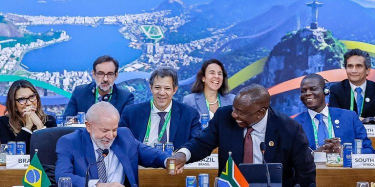 Lula: “Vamos seguir construindo um mundo justo e um planeta sustentável”