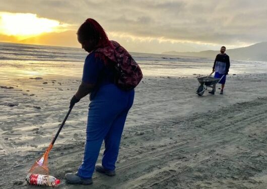 Caraguatatuba organiza força-tarefa para manter praias limpas e organizadas após festas de Réveillon