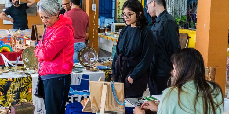 Feira ‘Artes e Aromas da Mata Atlântica, Sabores Caiçara’ celebra o mês da economia solidária em Bertioga