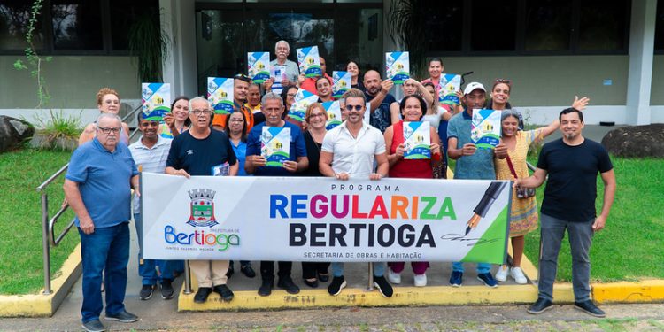 Bertioga bate recorde em regularização fundiária e beneficia mais de 2 mil pessoas