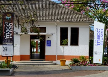         Exposições no MACC apresentam pintura, bordado ativista e fotografia