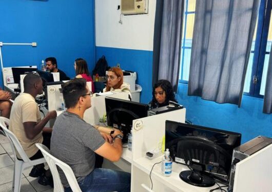 PAT de Caraguatatuba está com 69 vagas de empregos para a temporada de verão 2024/2025