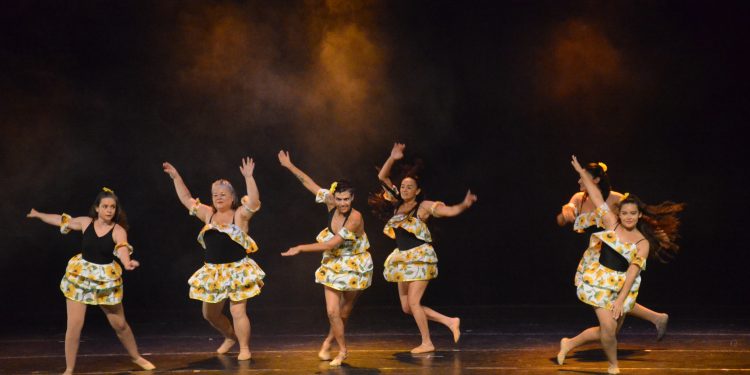 Oficinas Culturais da Fundacc encerram atividades na Praça da Cultura com festa “Mar de Cordel”