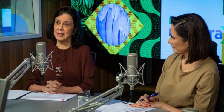 Nísia Trindade celebra avanço em 15 vacinas do calendário infantil