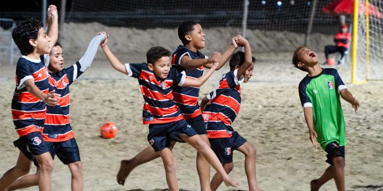 Beach Soccer estreia na programação esportiva de verão