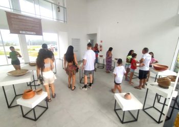 Mirante do Camaroeiro apresenta exposições com temática indígena do grupo Ubuntu Caraguatatuba – Ceramistas