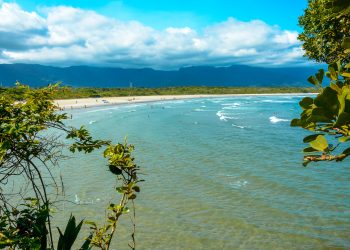 Todas as praias de Bertioga são limpas e aprovadas para banho de mar