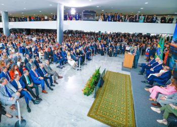 Lula: “Ainda estamos aqui. A democracia venceu”