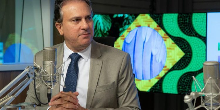 Camilo Santana destaca resultados do Enem 2024 e apresenta cronogramas do Sisu e Fies para 2025