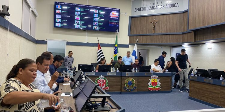 Vereadores aprovam mais de 20 requerimentos na sessão de Câmara