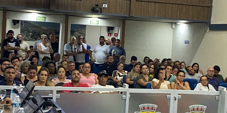 Vereadores aprovam mais de 20 requerimentos na sessão de Câmara