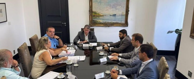 Cidades do Litoral defendem pautas essenciais à região em reunião com Governo do Estado