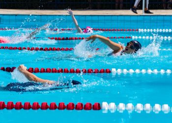 Prefeitura de Bertioga abre vagas para aulas de natação em Boraceia