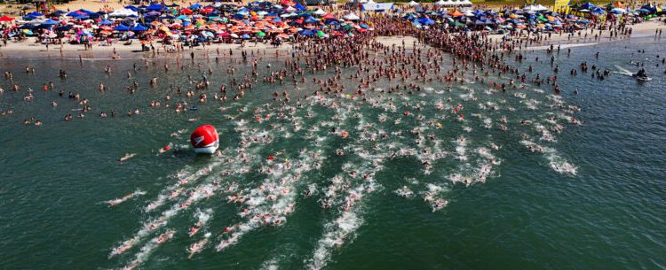 Circuito Mares 2025 movimenta economia local com nove mil pessoas em Caraguatatuba