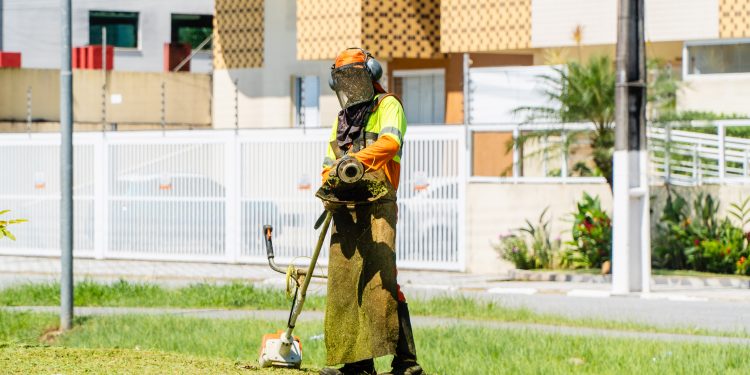 Bertioga intensifica zeladoria após fortes chuvas
