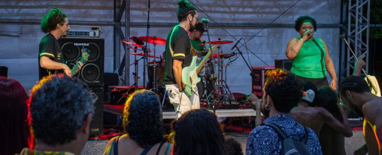 Programação do “Canto Caiçara” traz forró, samba, marchinhas de Carnaval e rock para Caraguatatuba
