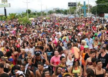 Blocos de rua prometem arrastar milhares de foliões no Carnaval de Caraguatatuba