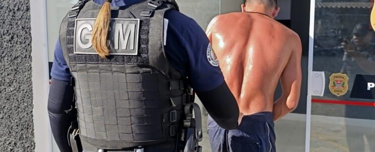 Guarda Civil de Caraguatatuba atende ocorrência de crime de desacato e dano ao patrimônio público