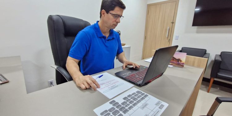 Presidente Antonio Carlos Junior reestrutura a Câmara e enfrenta desafios deixados da antiga gestão