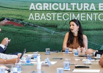 Caraguatatuba busca apoio estadual para fortalecimento da pesca artesanal e regularização fundiária