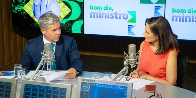 Paulo Teixeira sobre o Desenrola Rural: “Objetivo é aumentar a produção de alimentos no Brasil”