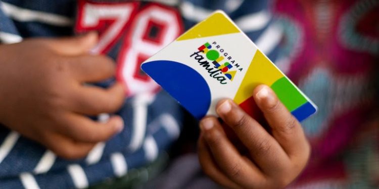 Mais de 2,4 milhões de famílias em São Paulo recebem o Bolsa Família a partir desta segunda (17)