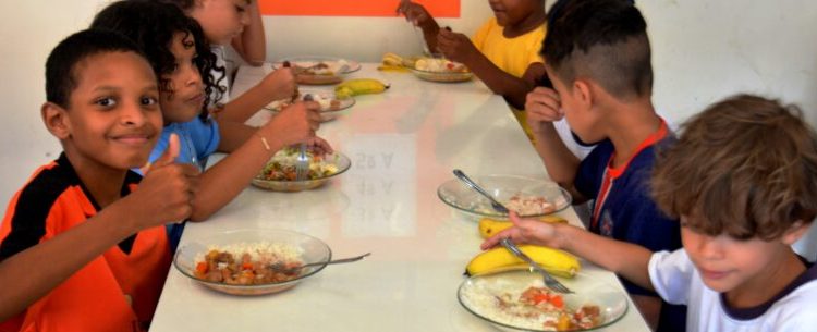 Programa Comer Bem: Novo cardápio é aprovado por alunos da EMEF Professora Jane Urbano Focesi