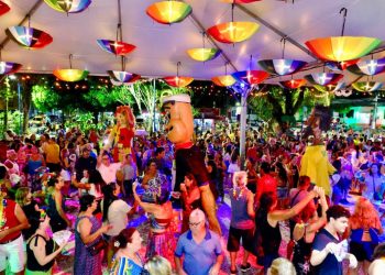 Matinês, bailes populares e premiação do Oscar marcam o 25º Carnaval de Antigamente de Caraguatatuba