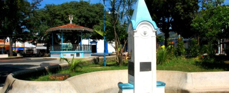 Projeto Laços atende mulheres na Praça Dr. Cândido Mota, nesta quinta-feira