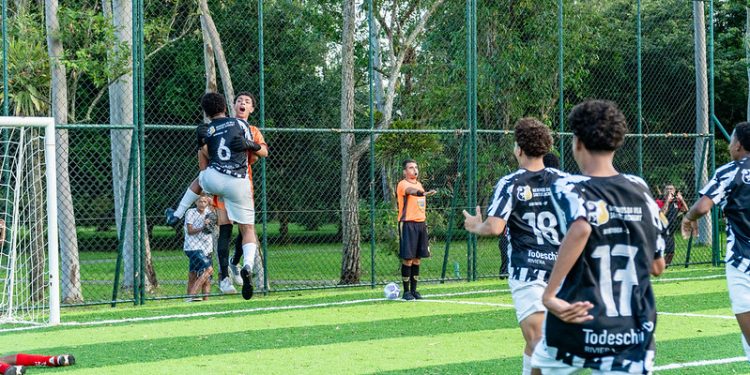 Torneio de futebol 7 de Bertioga define finalistas neste sábado (3)