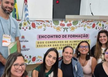 Membros do Conselho de Alimentação Escolar de Caraguatatuba participam de Encontro Regional em Ubatuba