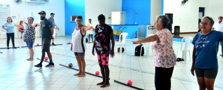 Aulas de Prevenção a Risco e Queda é sucesso entre idosos e PcDs em Caraguatatuba